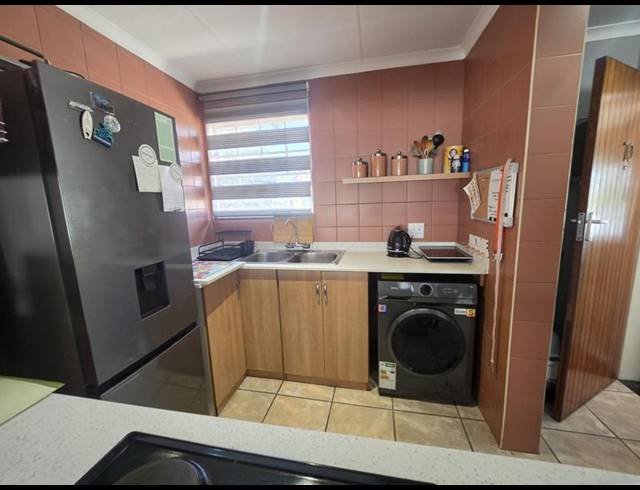 2 BEDROOM TOWNHOUSE FOR SALE IN VERWOERDPARK